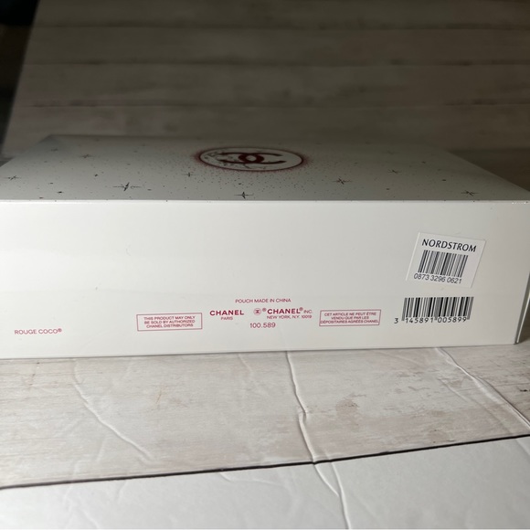 Chanel Bag Holiday Beauty Cosmetic Bag Red - Picture 6 of 7